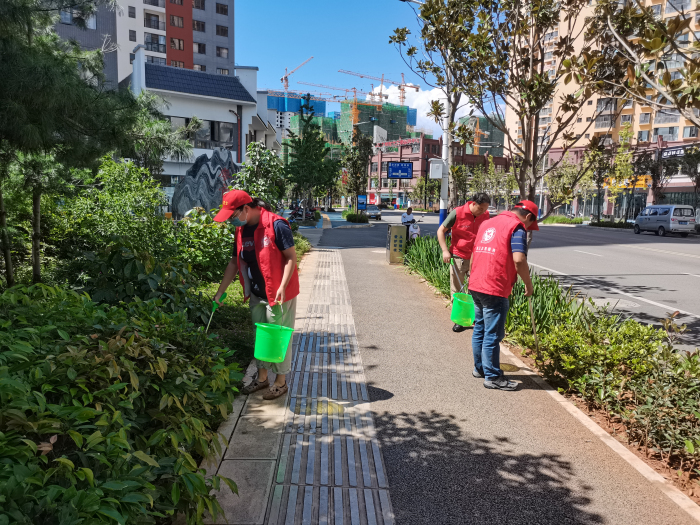 群众2.jpg 群众2.jpg