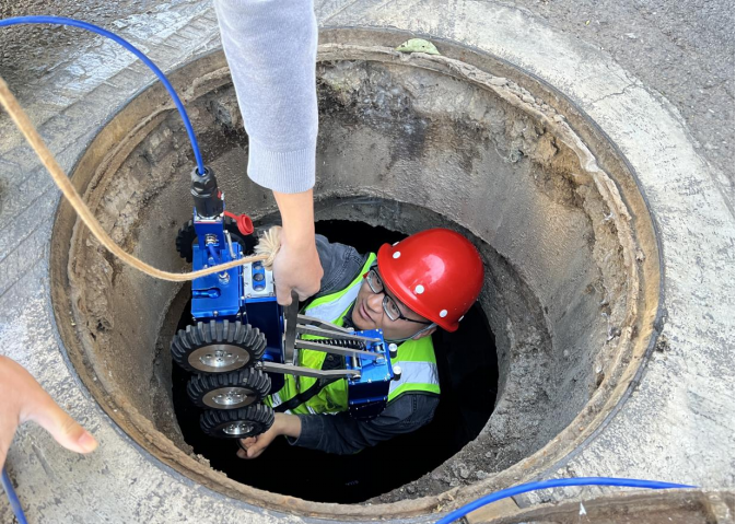 用管道检测机器人深度体检为城市血管做ct