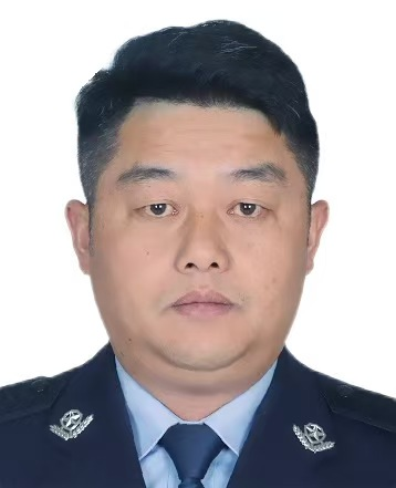 管成龙.png